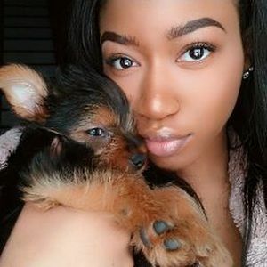 Meet your Posher, Lakeisha